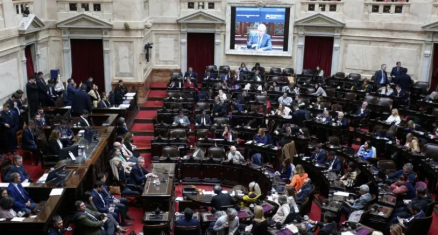La Cámara de Diputados debate en el recinto de la Ley Ómnibus EN VIVO