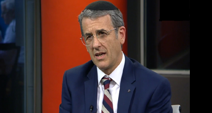 El presidente de la AMIA explica el pedido de desistir la querella