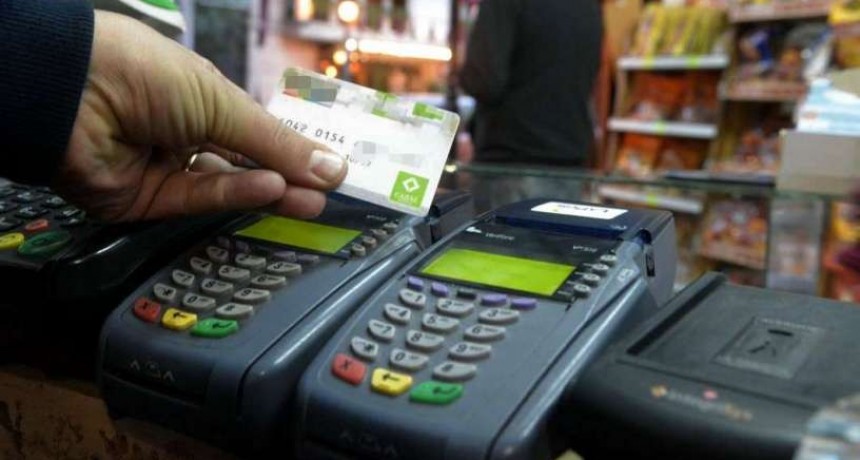 El Banco Central prevé limitar las tasas de las tarjetas de crédito