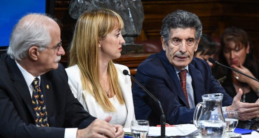 El Gobierno avanza con la designación de los 12 embajadores