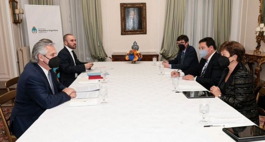 El Gobierno quiere acordar no pagar al FMI