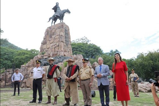 El  Vicegobernador encabezó los homenajes al Héroe Nacional