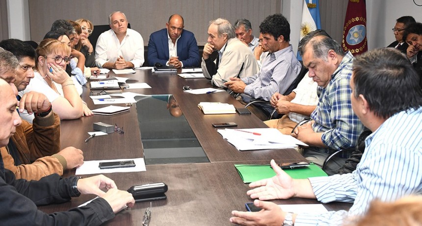 Continúan hoy las mesas de diálogo entre Gobierno y gremios