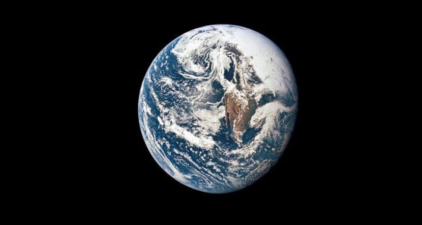 Una una capa oculta en el centro de la Tierra puede cambiar la historia