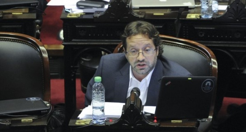 Lavagna: No se puede aumentar las tarifas más que los salarios