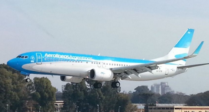 El Gobierno prohíbe todos los vuelos hasta septiembre