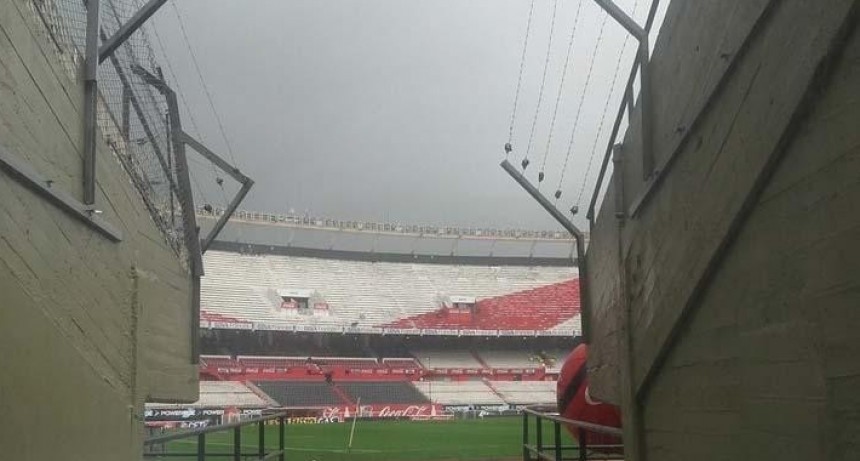 River vs Estudiantes suspendido por las lluvias