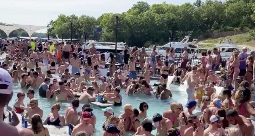 EE.UU. registra concentraciones masivas en playas o bares pese a la distancia social