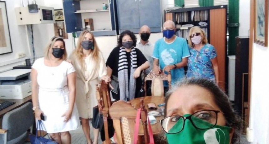Carla Vizzotti y Cecilia Nicolini visitaron en Cuba a la sobrina del líder del ERP