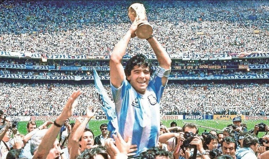 Diego Maradona será homenajeado en los Martín Fierro
