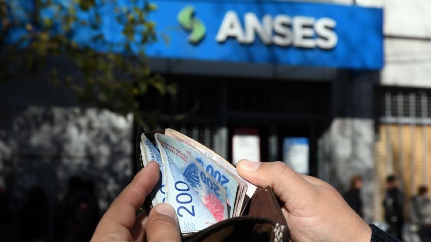ANSES avanza en el pago del refuerzo de ingresos.