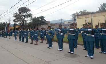 Cadetes y Aspirantes a agentes del servicio penitenciario prestaron juramento a la bandera