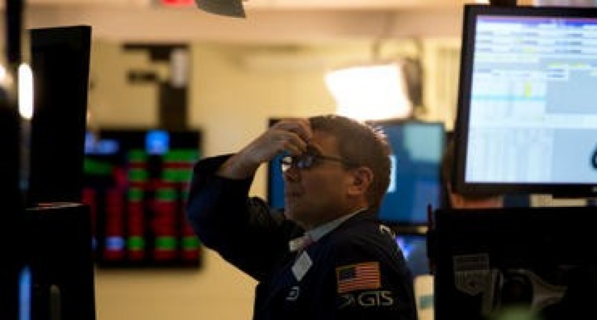 Wall Street abre en un tono mixto: El Dow Jones cae un 0,2%