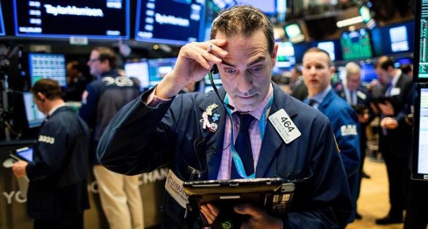 Wall Street abre mixto tras el paro y las tensiones comerciales