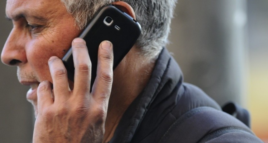 Sube la telefonía celular e Internet