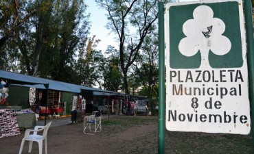 Ubican a vendedores y artesanos en el pasaje Luis Beltrán y San Martín