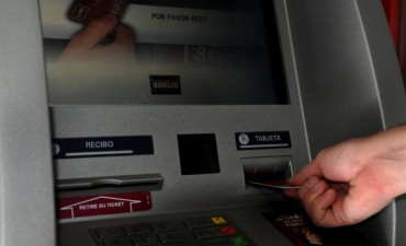 El 3 y 4 de octubre cobrarán el sueldo los empleados provinciales