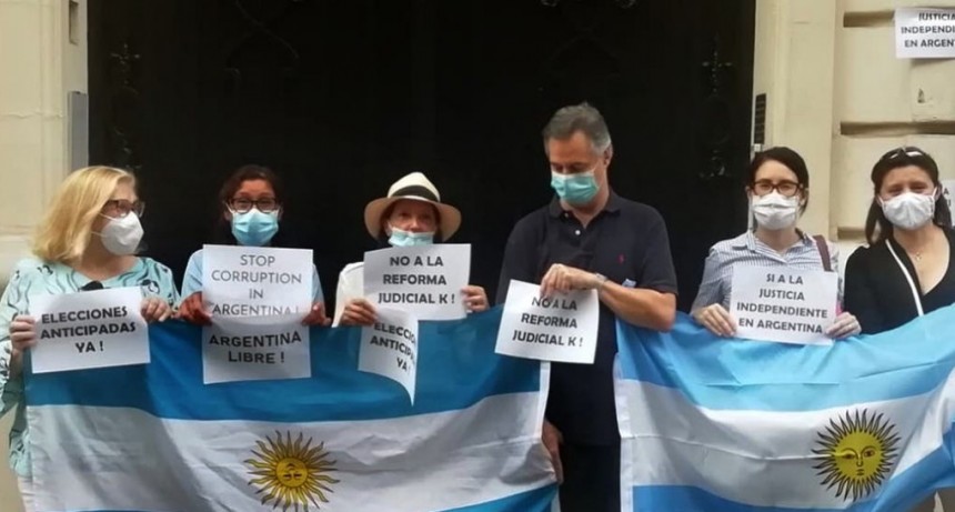 Nuevo Banderazo: protesta contra el Gobierno en el país y en el exterior
