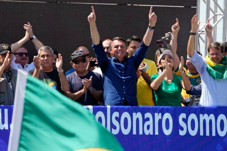 Jair Bolsonaro aseguró que 'solo Dios me sacará' de la presidencia