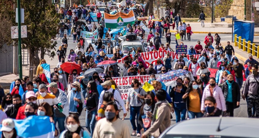 Autoconvocados decidió suspender el paro docente en Salta