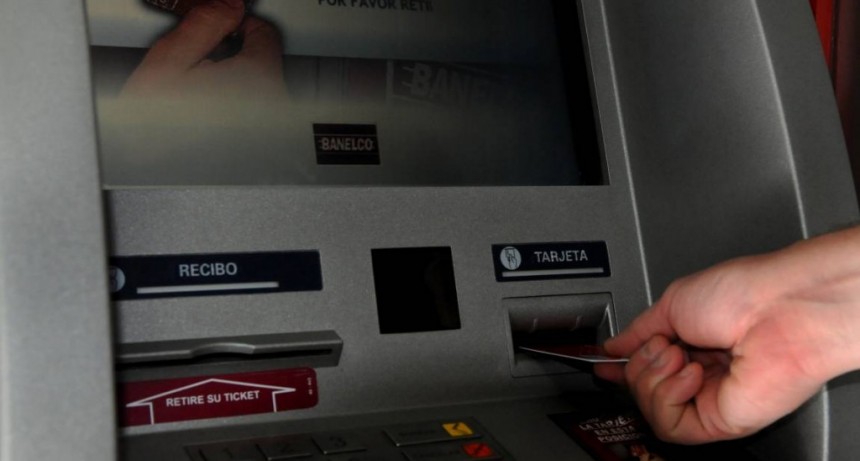 Mañana cobran empleados administrativos