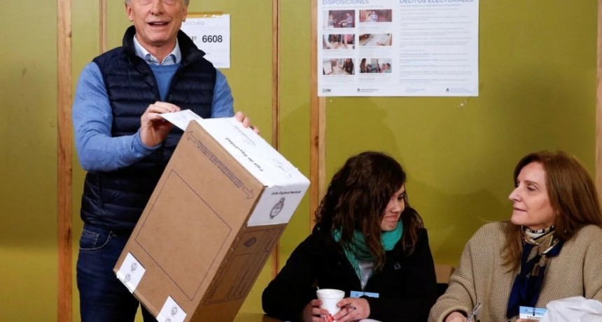 Macri habló con sus ministros de “irregularidades” en las PASO