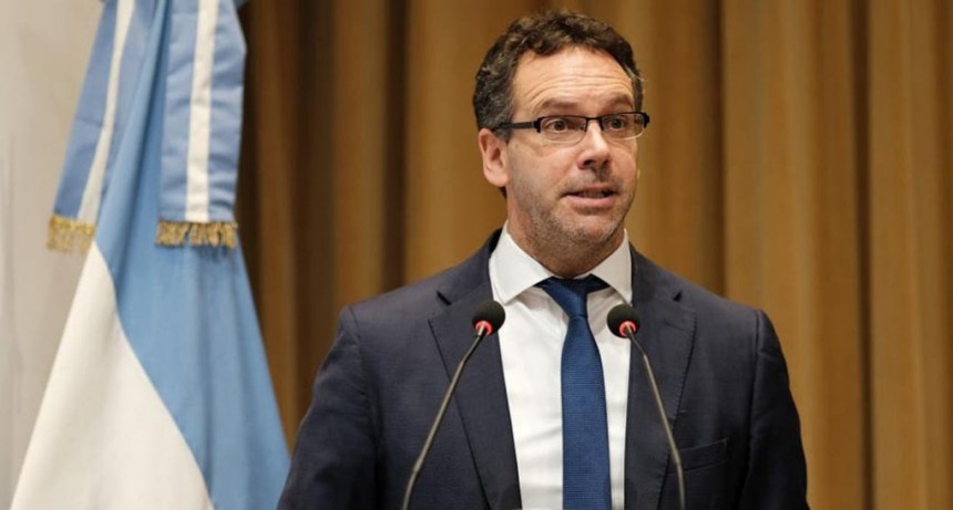 No hay feriado bancario hoy lunes y anuncia conferencia