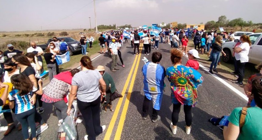 Otra  manifestación para pedir por la libre circulación
