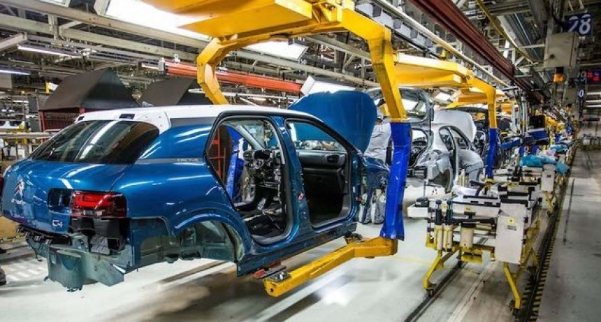 Gobierno elimina retenciones a las exportaciones de la industria automotriz