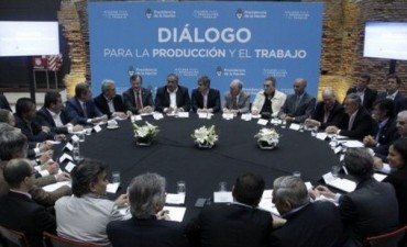 El Gobierno recibe a CGT y empresarios en una nueva Mesa de Diálogo Social