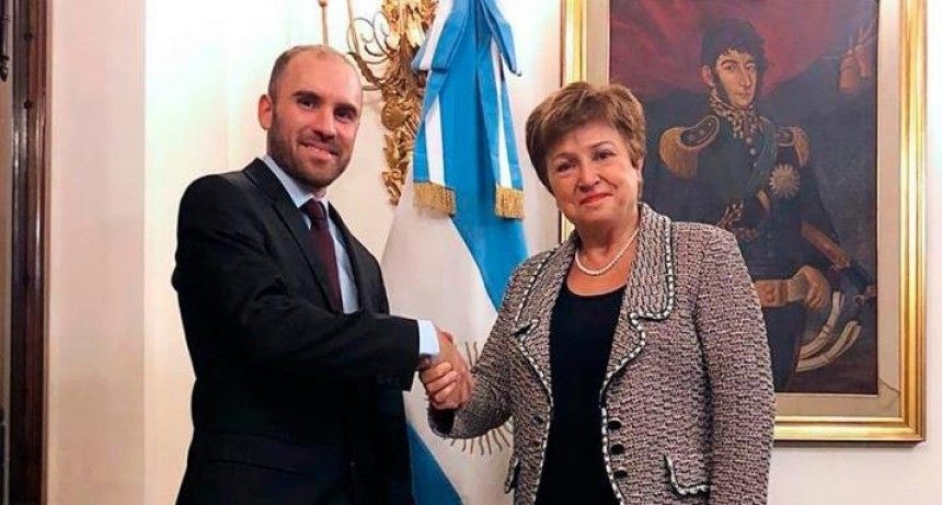 El Gobierno pedirá un préstamo al FMI 
