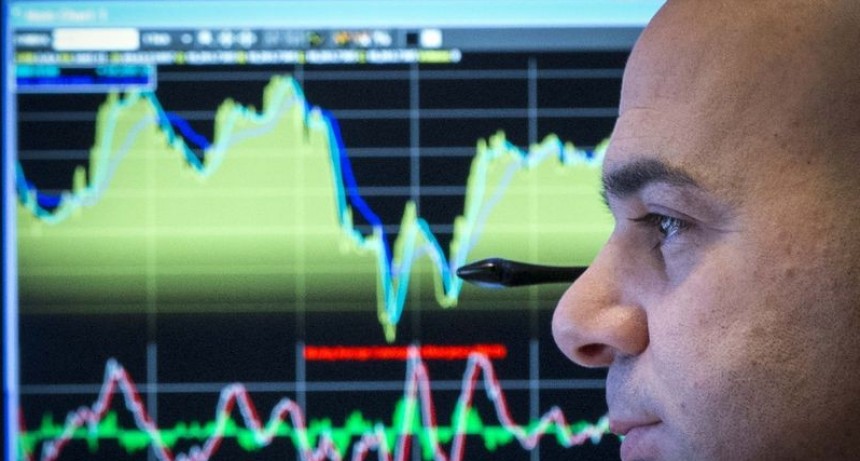 La Bolsa cae por cautela inversora a espera novedades FMI