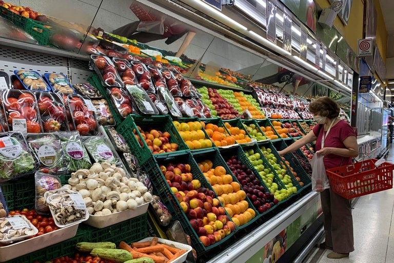 El Gobierno quiere frenar la inflaciòn estabilizando precios de 1.500 productos por 4 meses