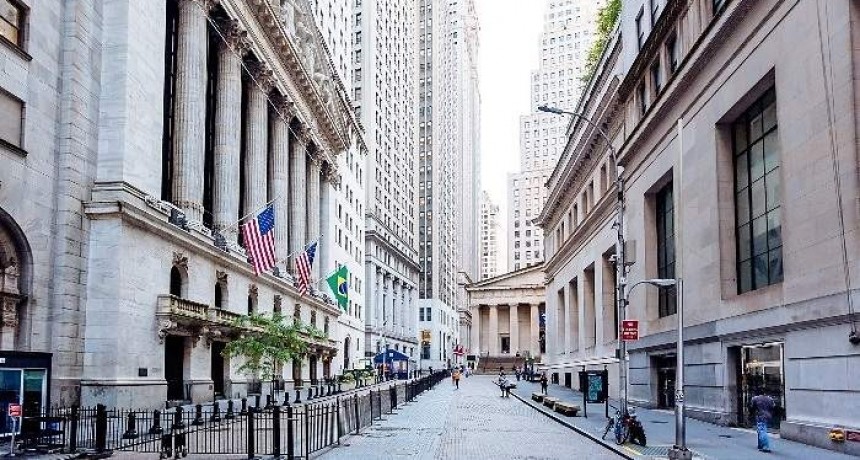 Wall Street salva la jornada por el optimismo de Trump sobre la guerra comercial