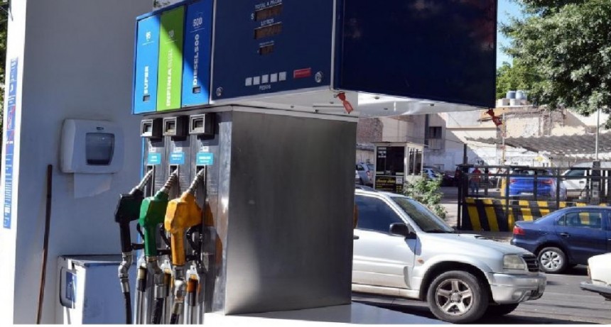Desde cero hora del lunes suben los combustibles 