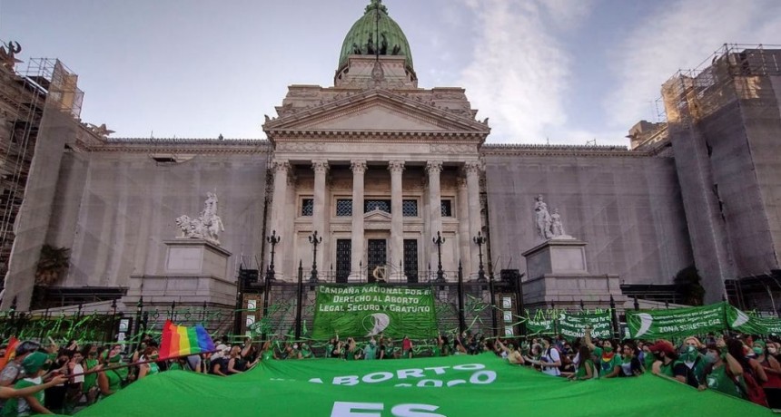 Senadores darán el lunes tratamiento al proyecto del aborto