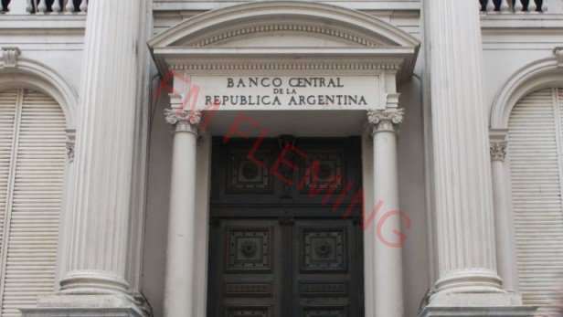 El Central Y Los Bancos Extranjeros Entraron En Conflicto